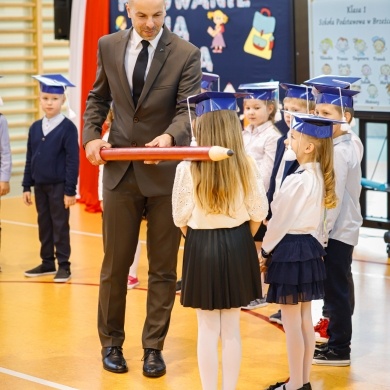 Pasowanie pierwszoklasistów w Szkole Podstawowej w Brzeźcach - 18.10.2022