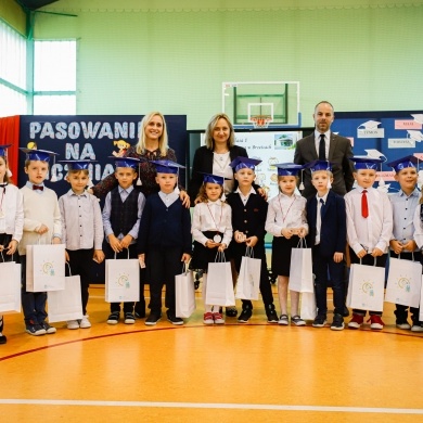 Pasowanie pierwszoklasistów w Szkole Podstawowej w Brzeźcach - 18.10.2022