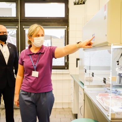 Otwarcie pracowni mikrobiologii w Szpitalu Joannitas w Pszczynie - 05.12.2022
