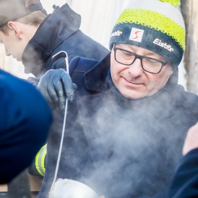 Tradycyjna zupa wigilijna na pszczyńskim rynku - 18.12.2022