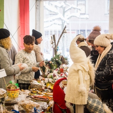 Kiermasz podczas Pszczyńskiego Jarmarku Świątecznego - 18.12.2022