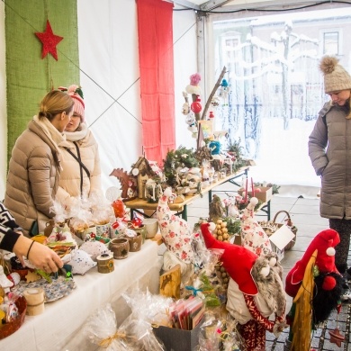 Kiermasz podczas Pszczyńskiego Jarmarku Świątecznego - 18.12.2022