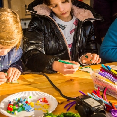 Rodzinne warsztaty podczas Pszczyńskiego Jarmarku Świątecznego - 18.12.2022