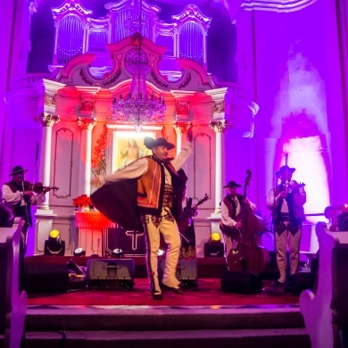 Koncert kolęd i pastorałek w wykonaniu zespołu Trebunie Tutki w kościele ewangelickim - 18.12.2022