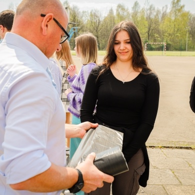 Akcja sprzątania na osiedlu Piastów w Pszczynie - 21.04.2023