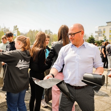 Akcja sprzątania na osiedlu Piastów w Pszczynie - 21.04.2023