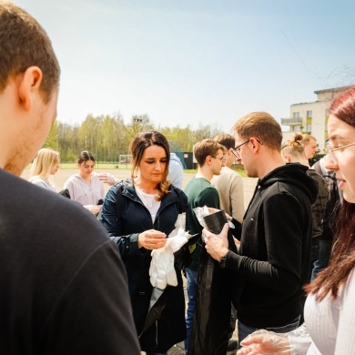 Akcja sprzątania na osiedlu Piastów w Pszczynie - 21.04.2023