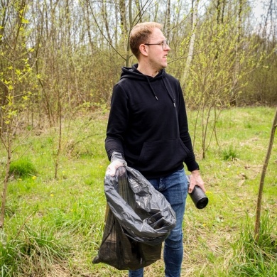 Akcja sprzątania na osiedlu Piastów w Pszczynie - 21.04.2023