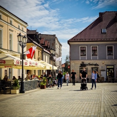Polskie flagi w Pszczynie - 29.04.2022