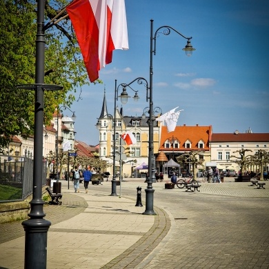 Polskie flagi w Pszczynie - 29.04.2022
