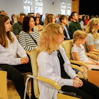 Burmistrz nagrodził najwybitniejszych uczniów