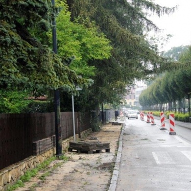 Trwa przebudowa gminnych dróg i chodników