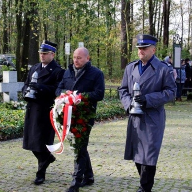 Uroczystości na cmentarzu „Pod Trzema Dębami”