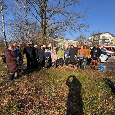 Społeczna akcja sprzątania lasu na osiedlu Piastów - 09.03.2024