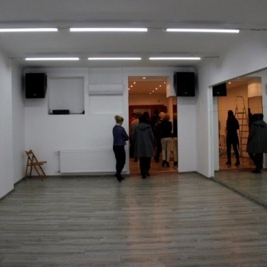Biblioteka i sala taneczna otwarte