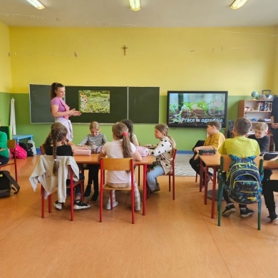 W szkole w Łące uroczyście otwarto EKOpracownię pod chmurką - 07.05.2024