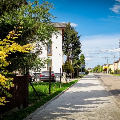 Nowy chodnik na ulicy Słowackiego w Pszczynie - 02.05.2024