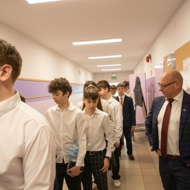 W całej Polsce rozpoczęły się egzaminy ósmoklasty