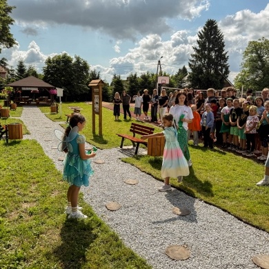Otwarcie Zielonej Pracowni w Zespole Szkolno-Przedszkolnym w Ćwiklicach - 17.06.2025